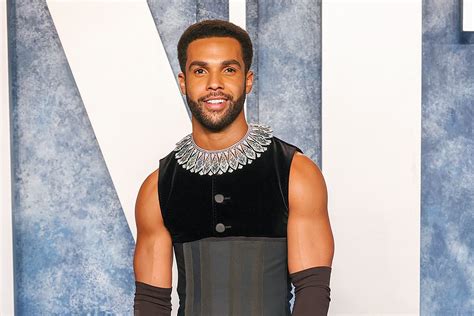 Lucien Laviscount: 18 facts about the Emily In Paris star you。